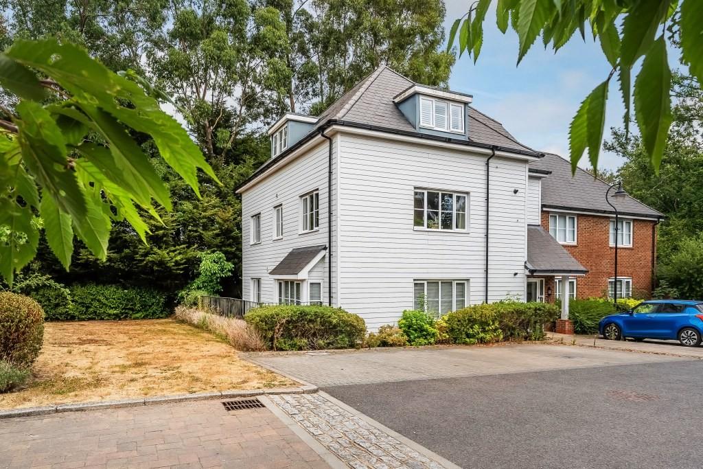 BREAKSPEAR GDNS, BEARE GREEN, RH5