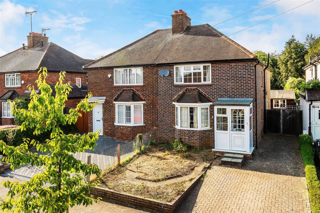 SIMMIL ROAD, CLAYGATE, KT10