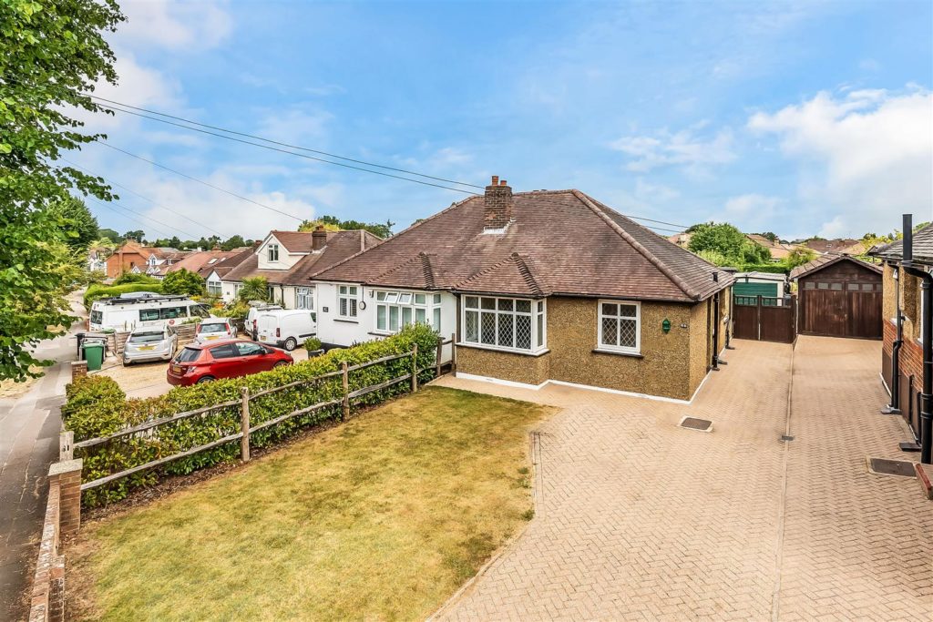 THE STREET, FETCHAM, KT22