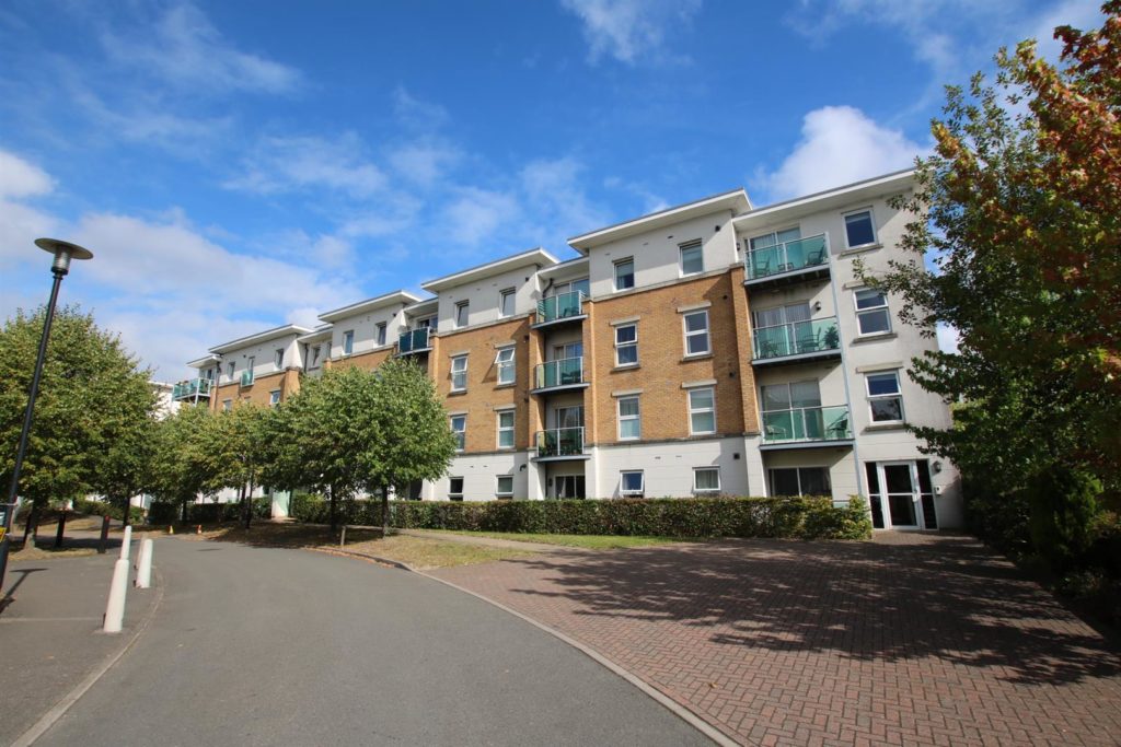 HIGHBURY DRIVE, LEATHERHEAD, KT22