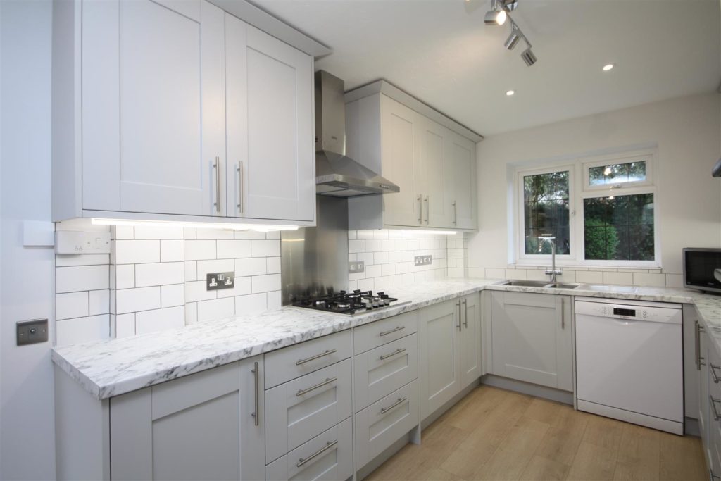 ASHWOOD PARK, FETCHAM, KT22