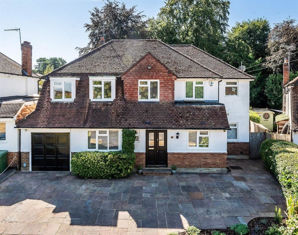 THE LORNE, GREAT BOOKHAM KT23