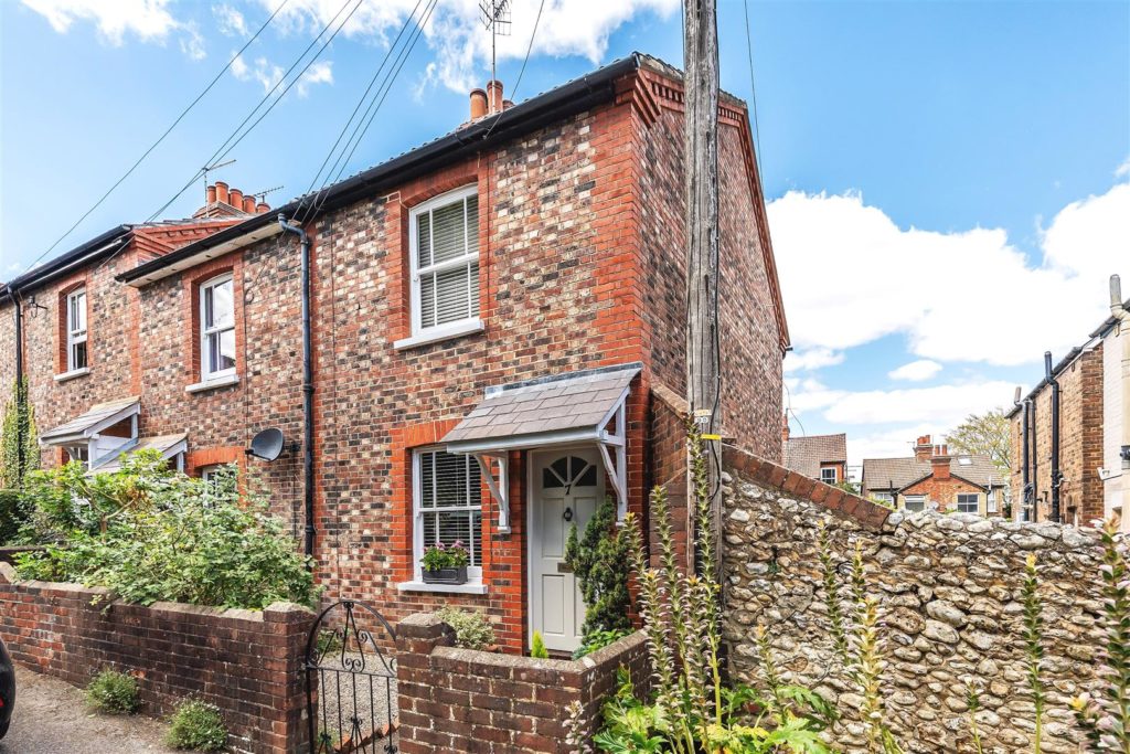 DENE STREET GARDENS, DORKING, RH4
