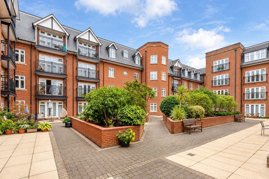 ROYAL SWAN QUARTER, LEATHERHEAD, KT22