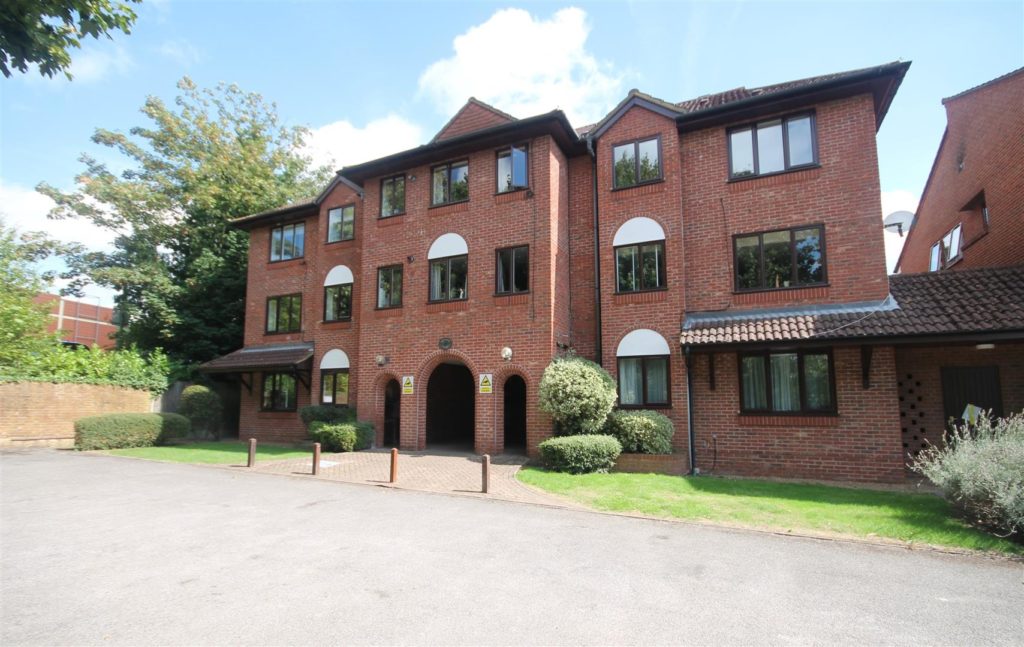 BURLEIGH COURT, LEATHERHEAD, KT22