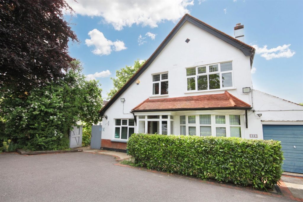 LOWER ROAD, FETCHAM, KT22
