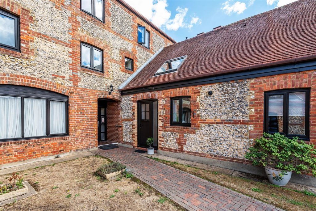GLEBE ROAD, DORKING, RH4