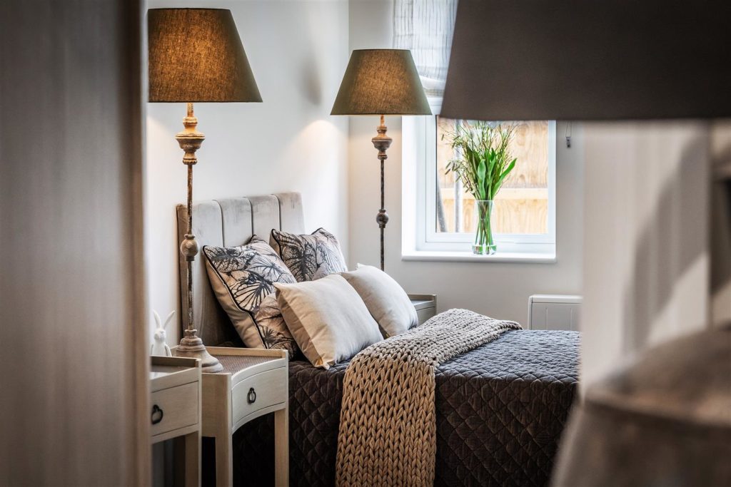 MYRTLE ROAD, DORKING, RH4