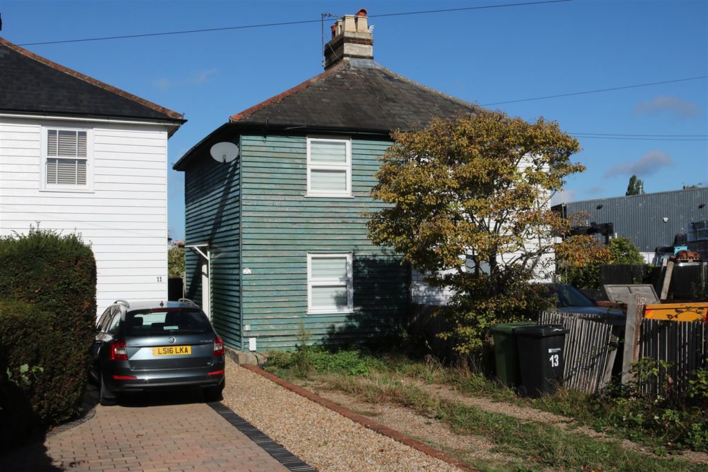 BARNETT WOOD LANE, LEATHERHEAD, KT22
