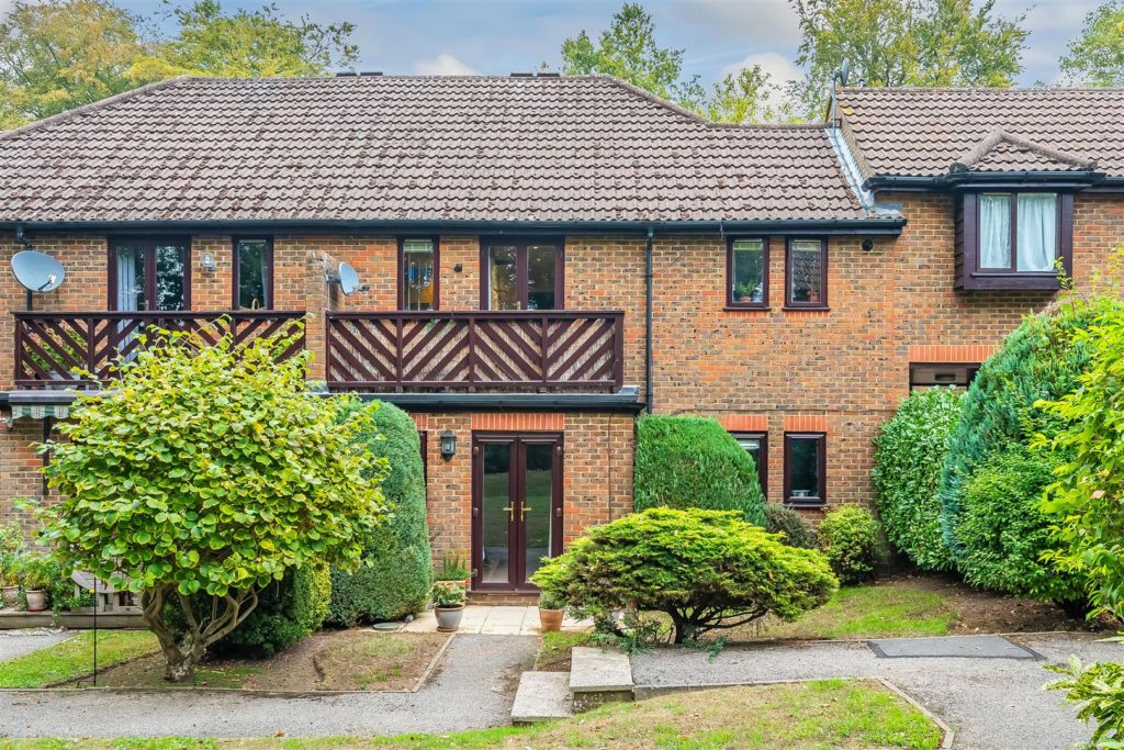 BEECHWOOD PARK, SOUTH LEATHERHEAD, KT22