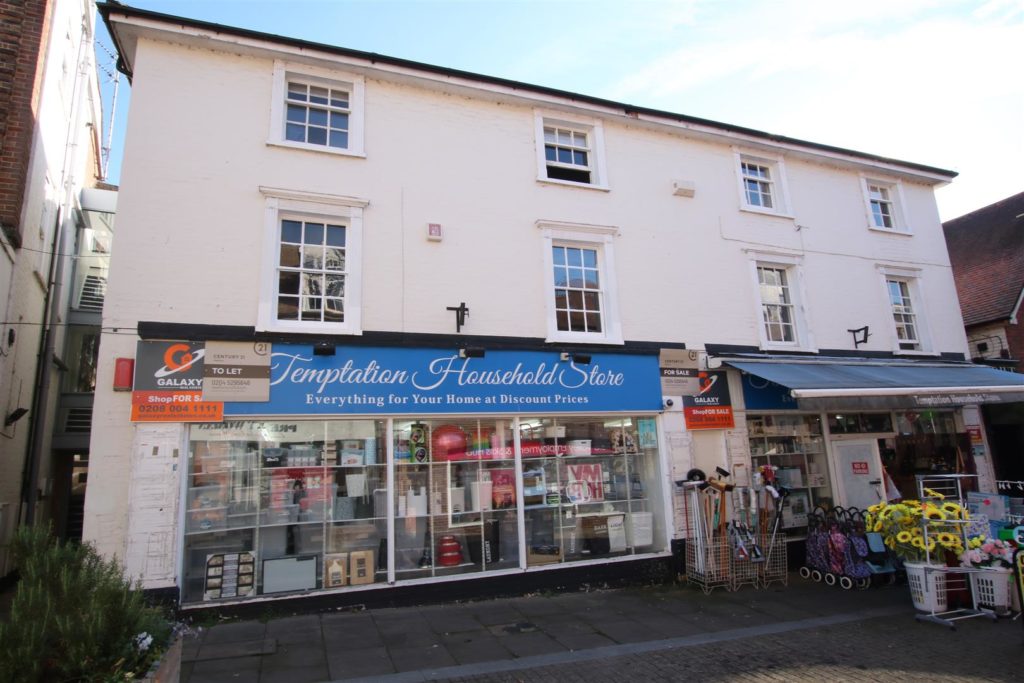 HIGH STREET, LEATHERHEAD, KT22