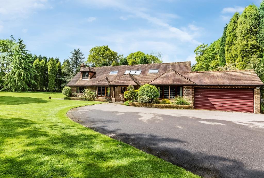 NEWDIGATE RD, BEARE GREEN, RH5