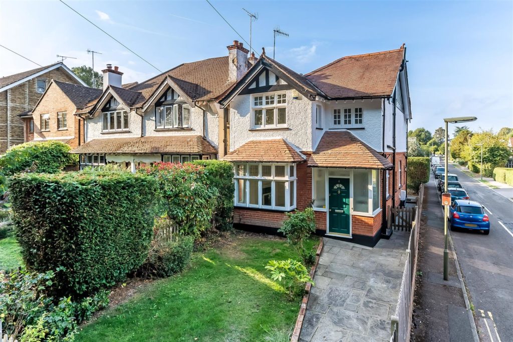 REIGATE ROAD, SOUTH LEATHERHEAD, KT22